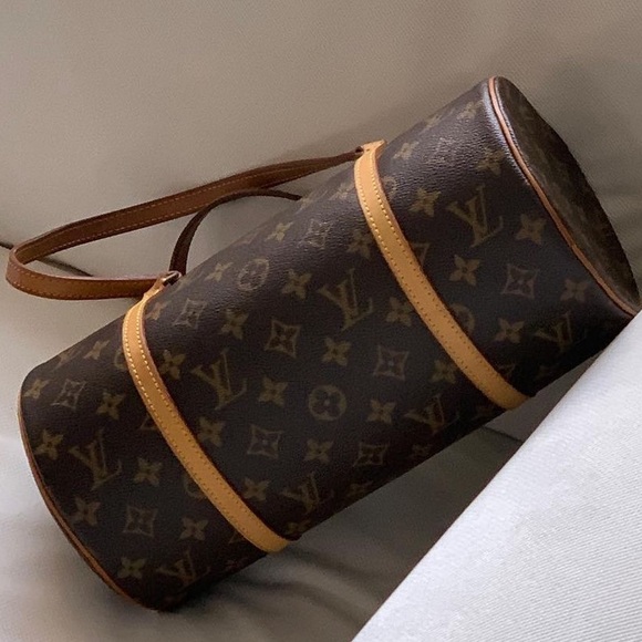 LOUIS VUITTON Monogram Canvas Papillon 26 Bag - Picture 3 of 12